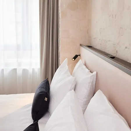 Rosa 3* Ostend