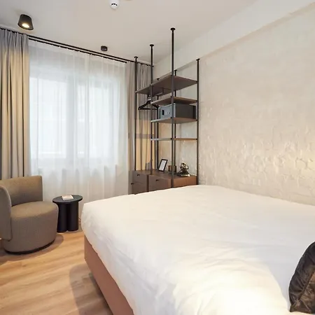 Rosa Hotell 3*