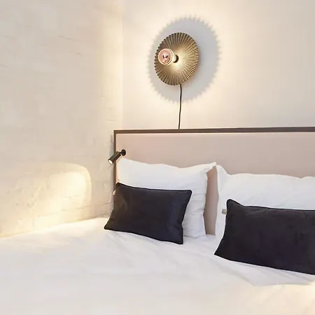 Rosa Hotell 3*
